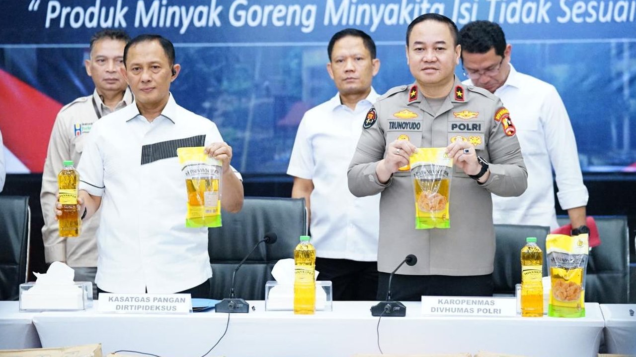 Polri Ungkap Kasus Pengemasan Ulang MinyaKita di Depok, Ribuan Liter Disita