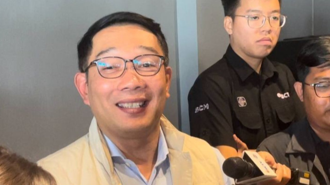 Mantan Gubernur Jabar, Ridwan Kamil, terpilih menjadi juri dalam ajang BTN Housingpreneur, menilai 400 inovasi perumahan untuk mendukung program satu juta rumah pemerintah, serta menekankan pentingnya inovasi ramah lingkungan.