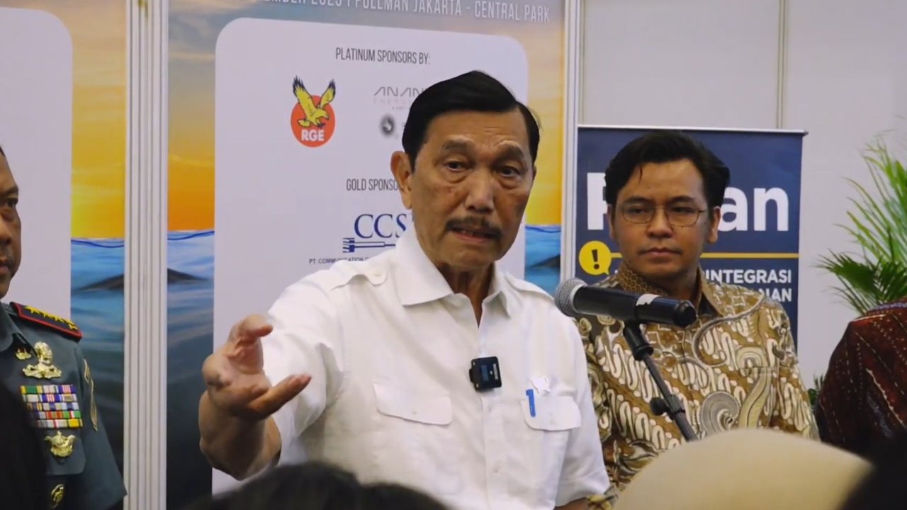 Menteri Koordinator Bidang Kemaritiman dan Investasi Luhut Binsar Panjaitan menghadiri Marine Spatial Planning and Expo Service 2023, di Pullman Central Park, Jakarta, Selasa (19/9/2023). Menko Luhut angkat bicara soal Rempang. (Tira/Liputan6.com)