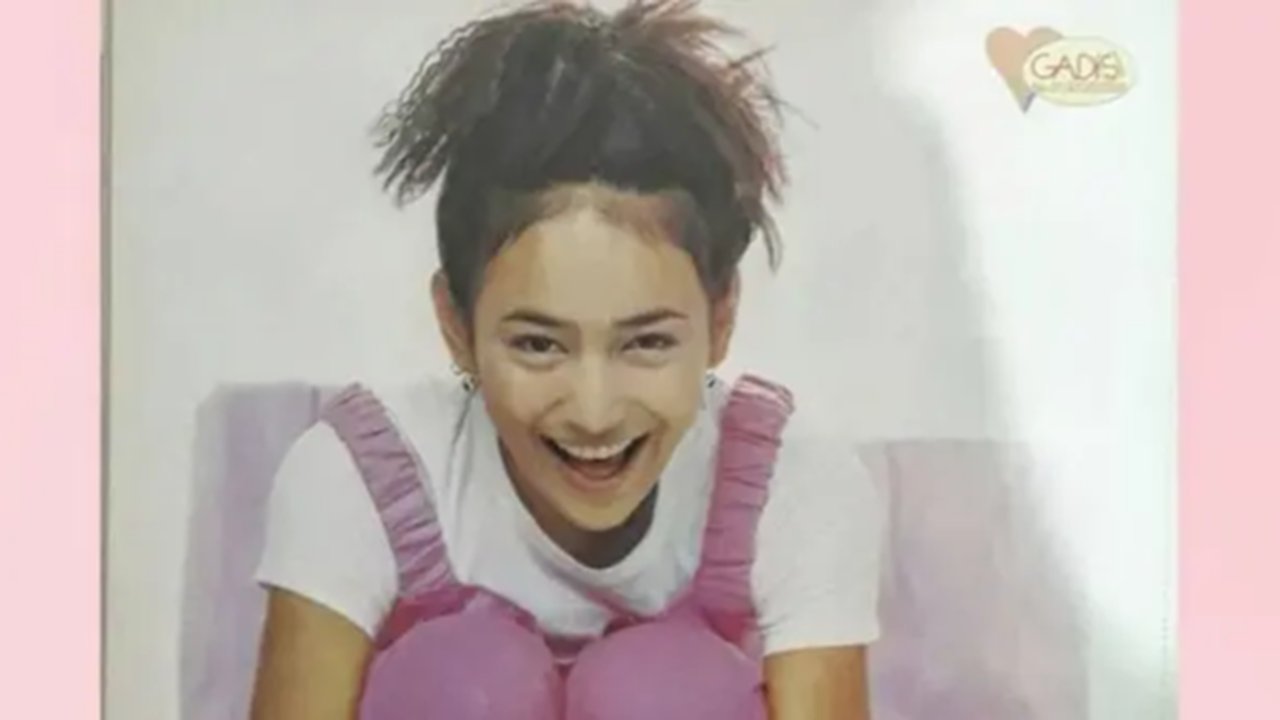 Potret lawas Cindy Fatikasari