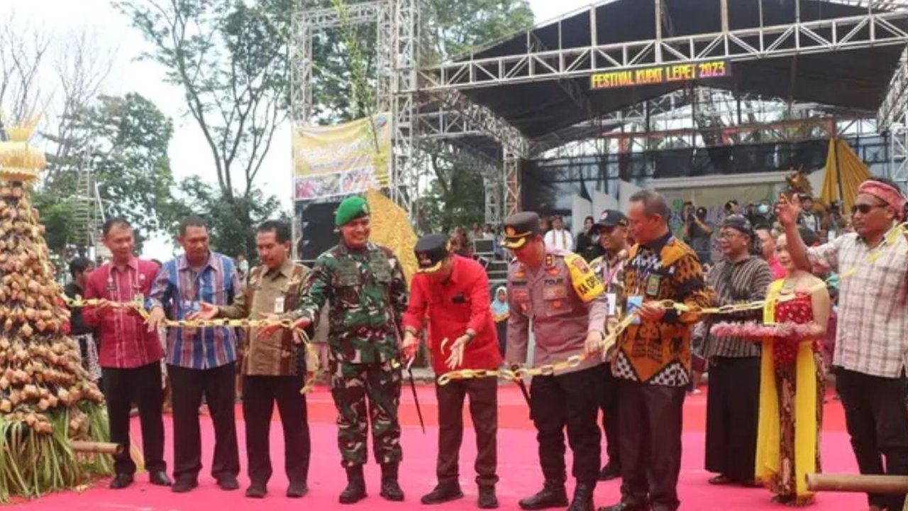 Lomban Kupatan (Foto: Pemprov Jateng)