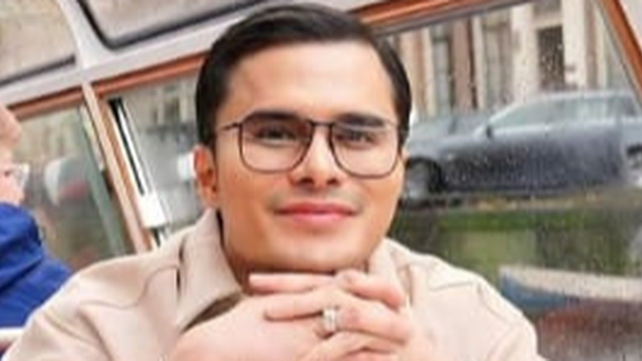 Intip Keseruan Nikita Mirzani dan Fuji Liburan Bareng Dokter Oky ke Eropa
