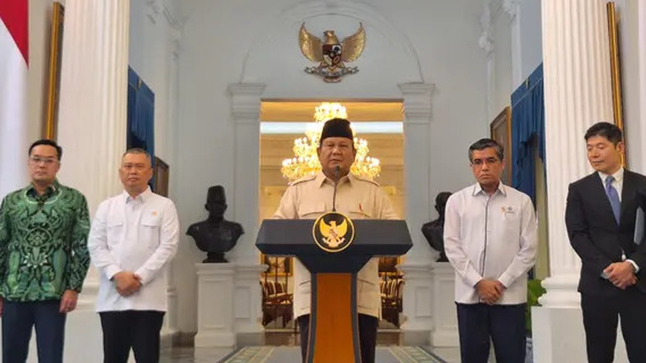 Presiden Prabowo Subianto meminta THR kepada para pegawai swasta, BUMN, dan BUMD diberikan paling lambat H-7 Lebaran Idul Fitri 2025. (Liputan6.com/Lizsa Egeham)