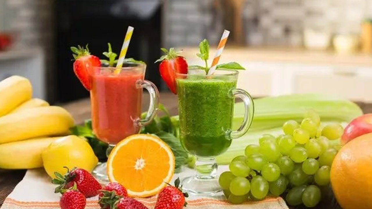 Resep jus untuk meningkatkan imunitas tubuh. (Foto: Freepik/rrvachov)