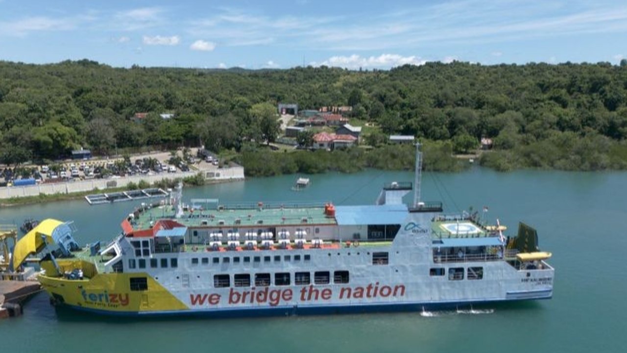 PT ASDP Indonesia Ferry (Persero) merelokasi KMP Kalibodri ke NTT untuk meningkatkan aksesibilitas dan mendukung pertumbuhan ekonomi di wilayah timur Indonesia, khususnya layanan penyeberangan Kupang-Rote.