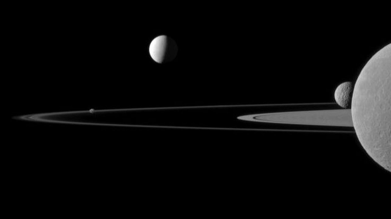 Bikin Tercengang, Ilmuwan Temukan 128 Bulan Baru Mengorbit Planet Saturnus