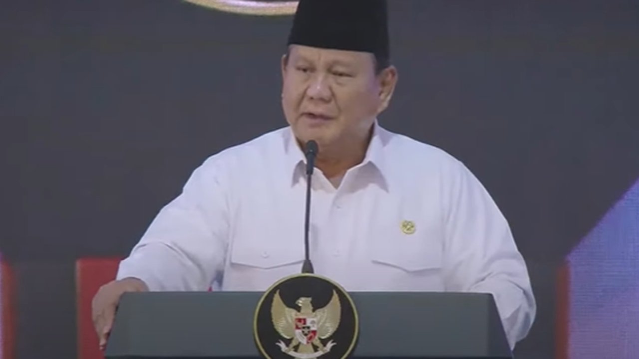 Satu Istana Ketawa dan Tepuk Tangan saat Pidato Prabowo sebut Jaksa Agung ST Burhanuddin: Lagi Ngejar-ngejar Orang!