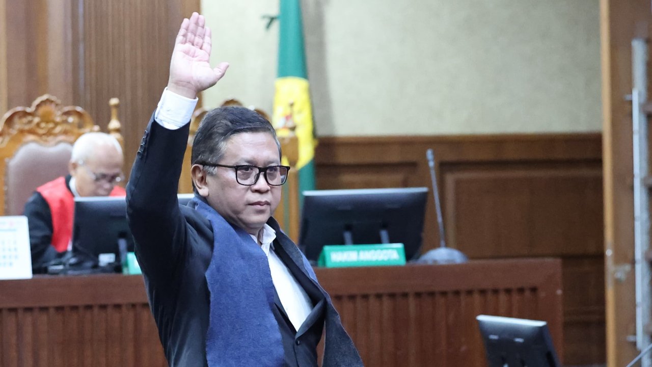 Sekjen PDIP Hasto di sidang perdana PN Jakarta Pusat