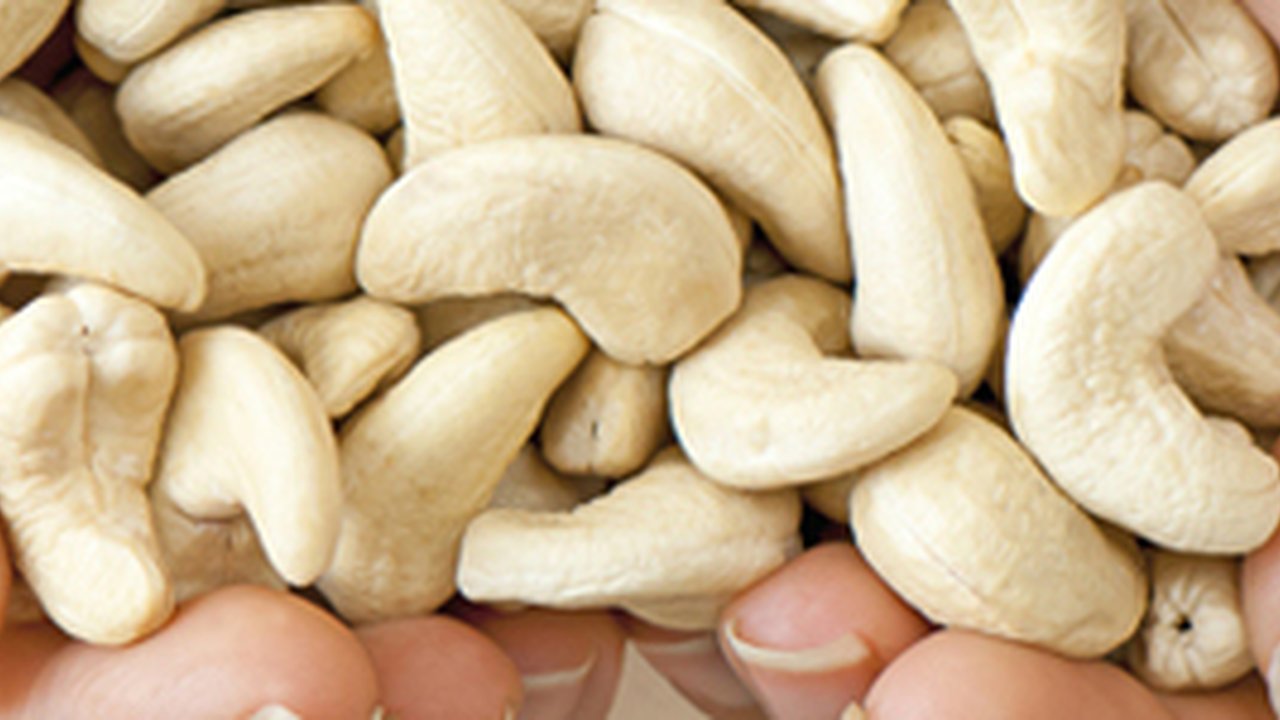 Sssttt... Kacang Mede Bikin Kamu Sehat