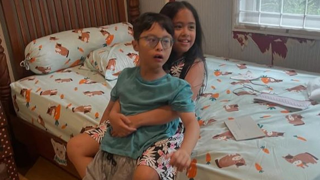 Tatjana dan Bima Anak Kembar Surya Saputra dan Cynthia Lamusu (credit: instagram/cynthia_lamusu).