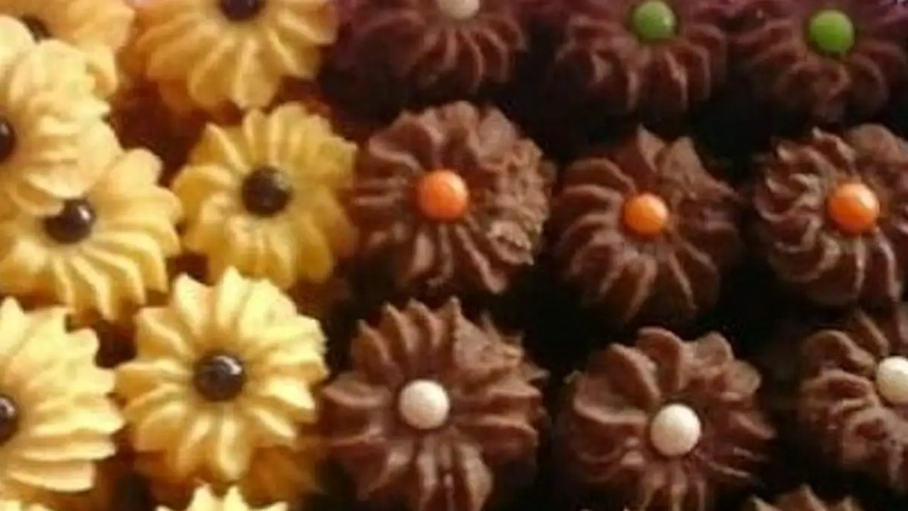 Ilustrasi Kue Semprit Cokelat