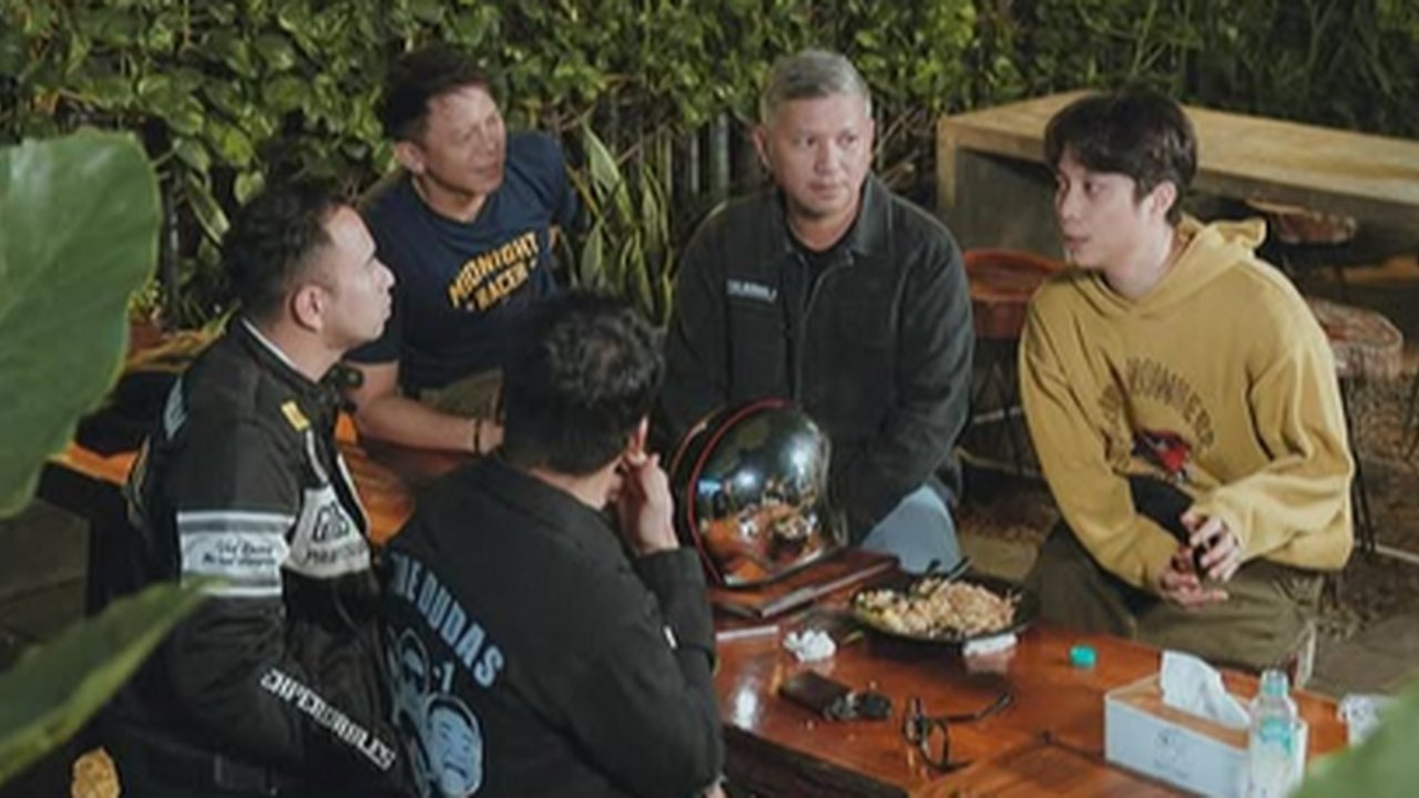 Potret The Dudas Minus One Sahur Bareng Rayakan Ultah Ke-48 Desta, Kehadiran Dikta Menjadi Sorotan