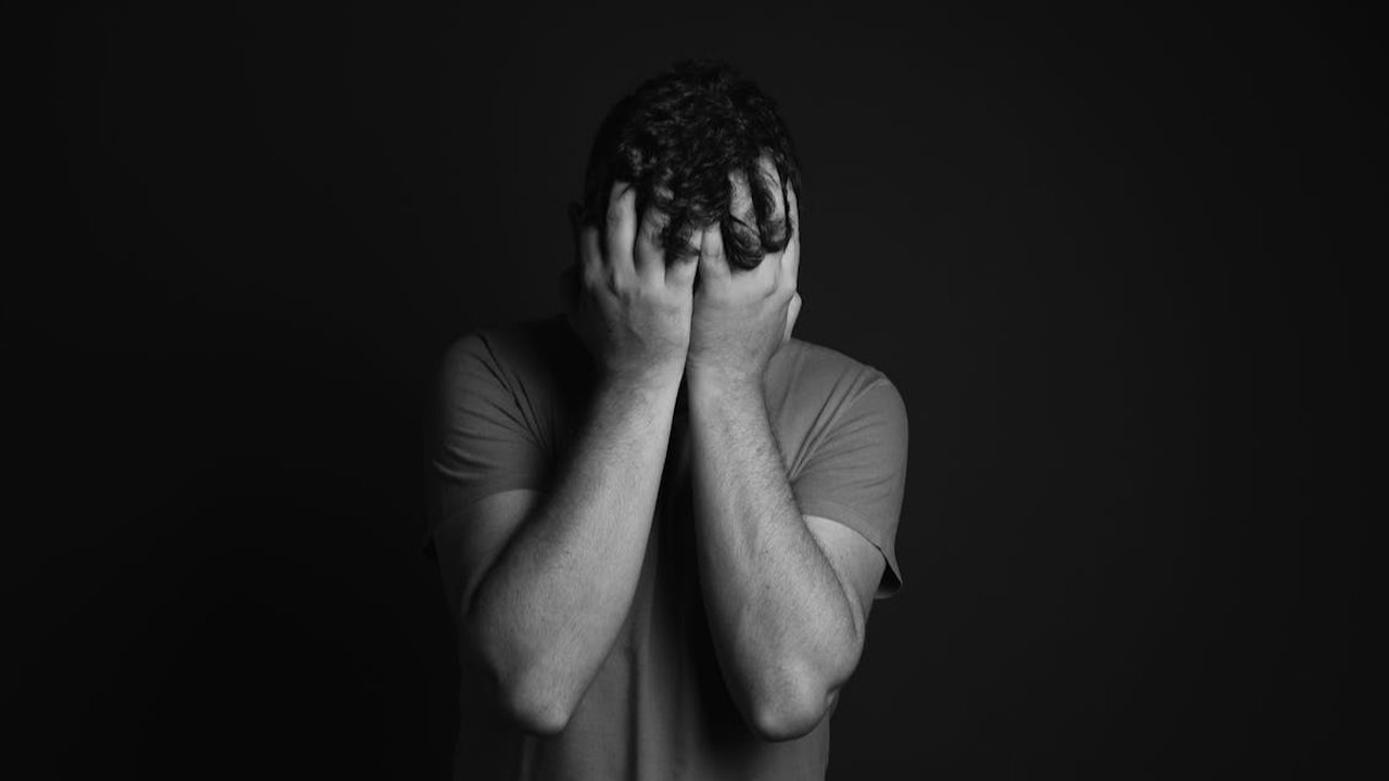 Ilustrasi Orang Depresi