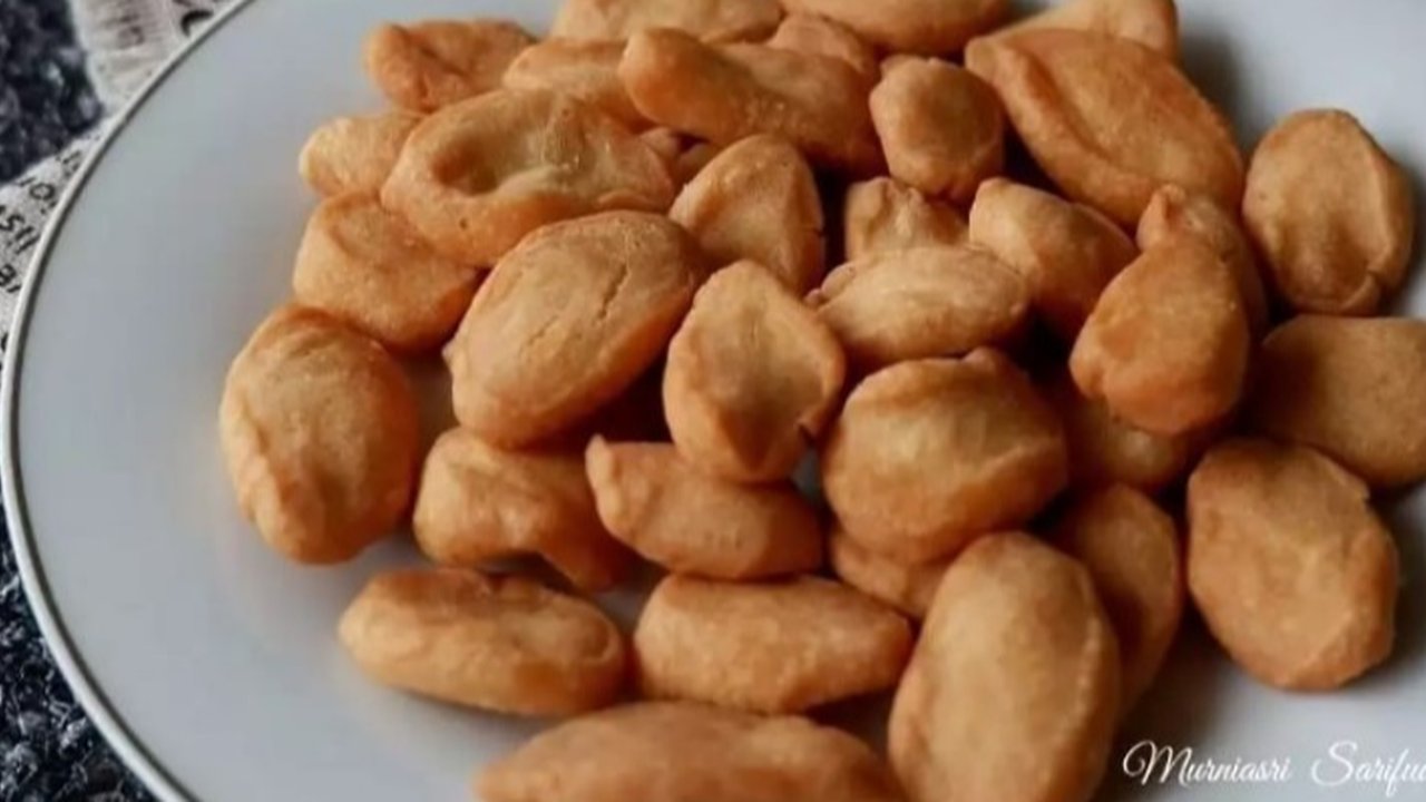 <p>Kue Biji Ketapang.  foto:  Instagram @murniasri_sarifudin</p>
<p> </p>