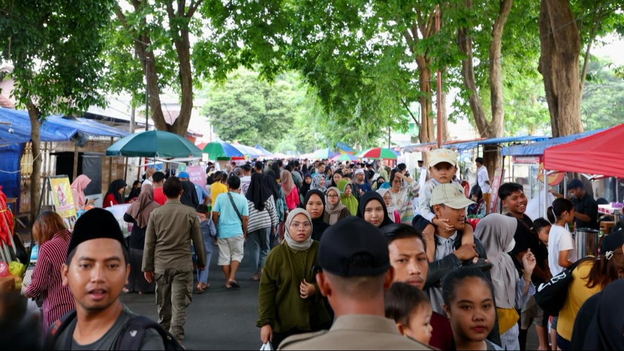 Pasar Takjil di Banyuwangi setiap harinya diserbu ratusan masyarakat yang hendak berburu kuliner untuk berbuka puasa (Istimewa)