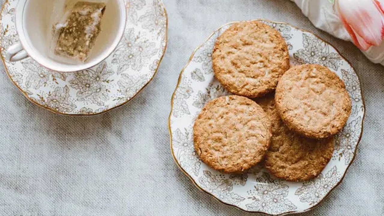 Ilustrasi camilan biskuit. (Foto: LIsa Fotios by Pexels)