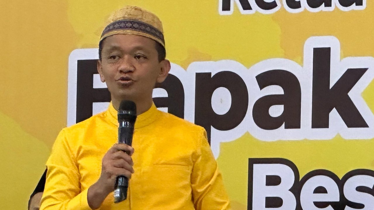 Ketua Umum Partai Golkar Bahlil Lahadalia membawa pengurus Golkar safari Ramadan ke pondok pesantren (ponpes) di Pasuruan