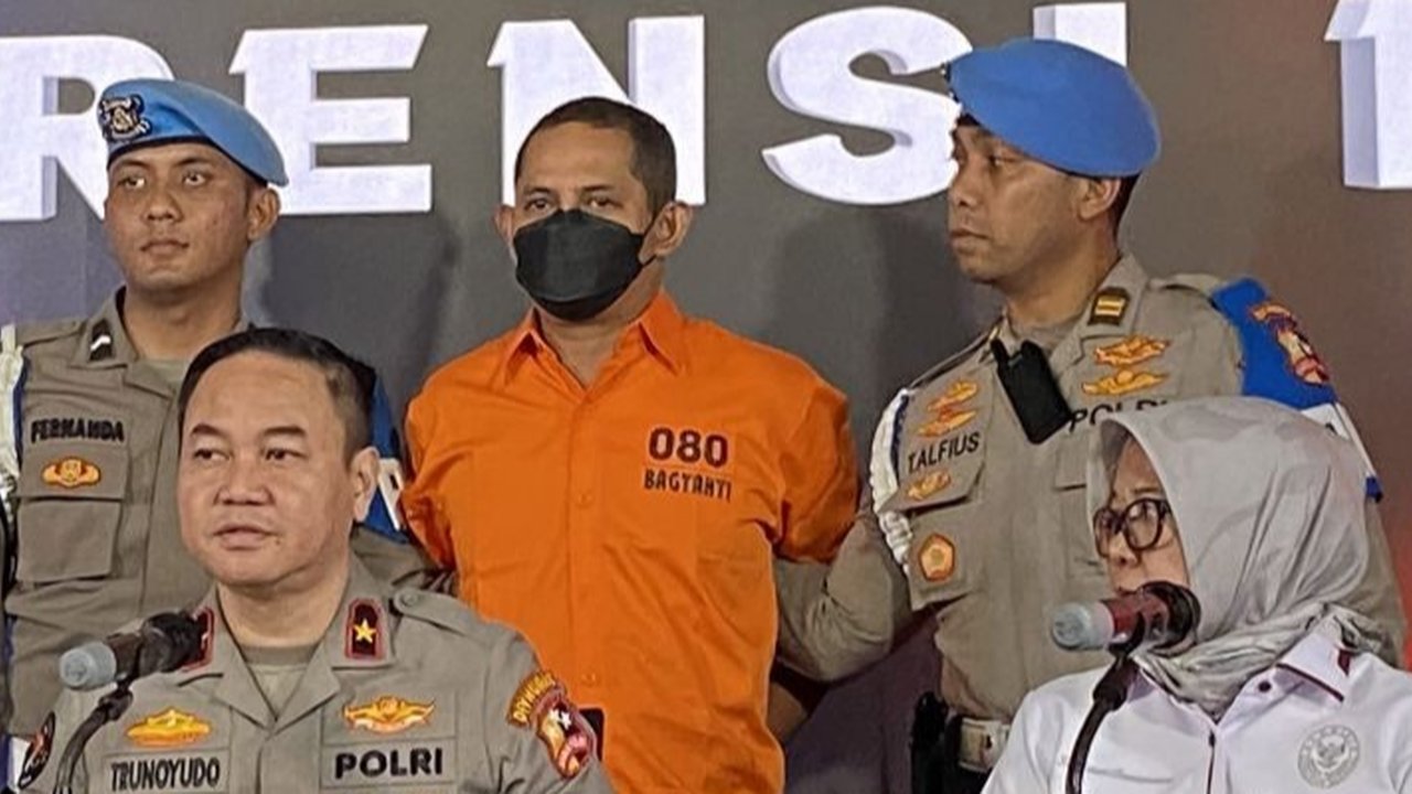 Momen Istri Kapolres Ngada Lihat Langsung Saat Suaminya Dipecat Buntut Kasus Pelecehan Anak di Bawah Umur
