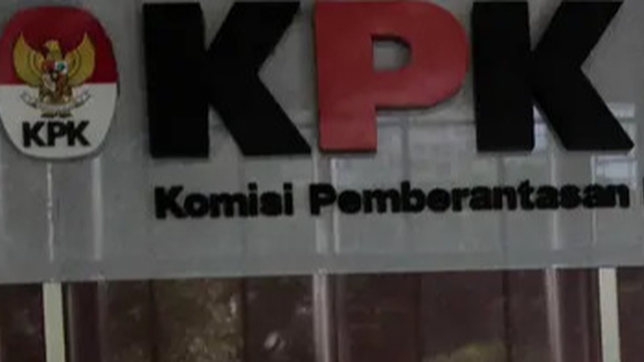 Direktur Utama PT Pertamina (Persero) periode 2018-2024, Nicke Widyawati, diperiksa KPK sebagai saksi terkait dugaan korupsi jual beli gas antara PT PGN dan PT IAE.