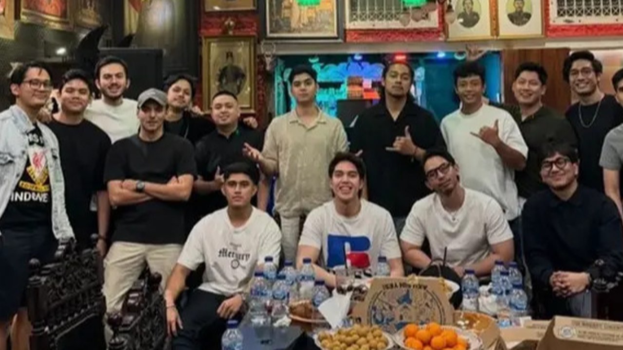 Bikin Heboh, Potret El Rumi dan Rizky Nazar Akur Main PS Bareng di Rumah Ahmad Dhani