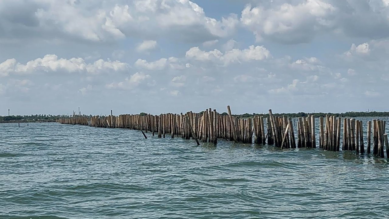 pagar laut belum dibongkar