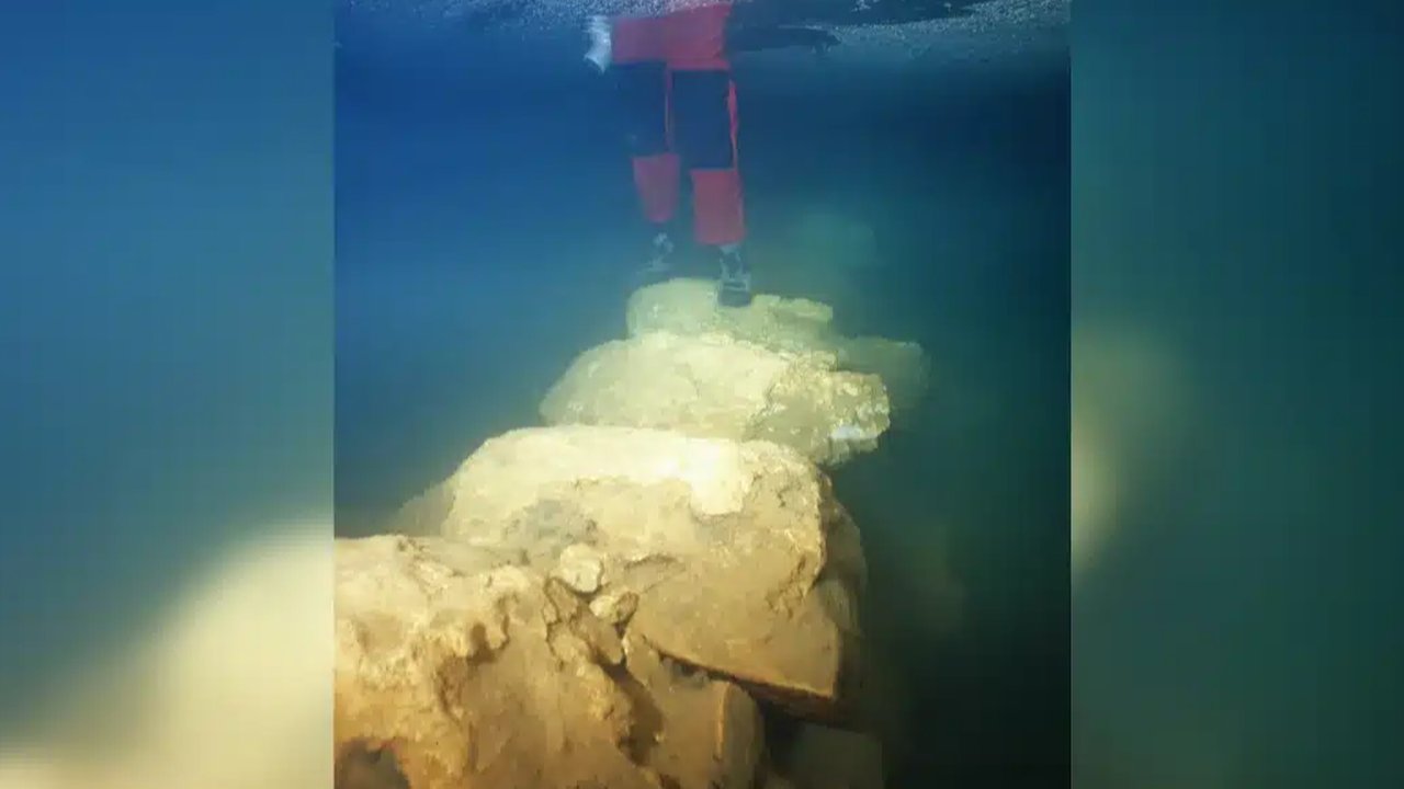 Arkeolog Temukan Jembatan Berusia 6.000 Tahun, Tersembunyi di Gua Bawah Laut