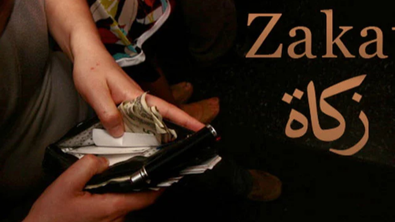 Ilustrasi Memberi Zakat