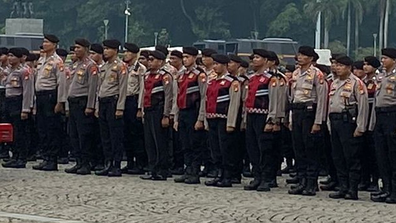 Pimpin Apel Operasi Ketupat 2024, Kapolri dan Panglima TNI Ingatkan Anak Buah Beri Pelayanan Maksimal Kepada Pemudik