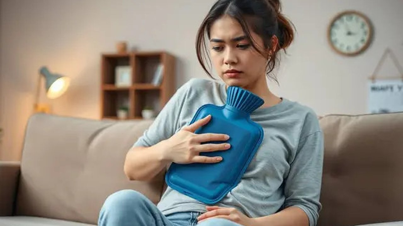 perbedaan pms dan haid Ilustrasi dibuat AI