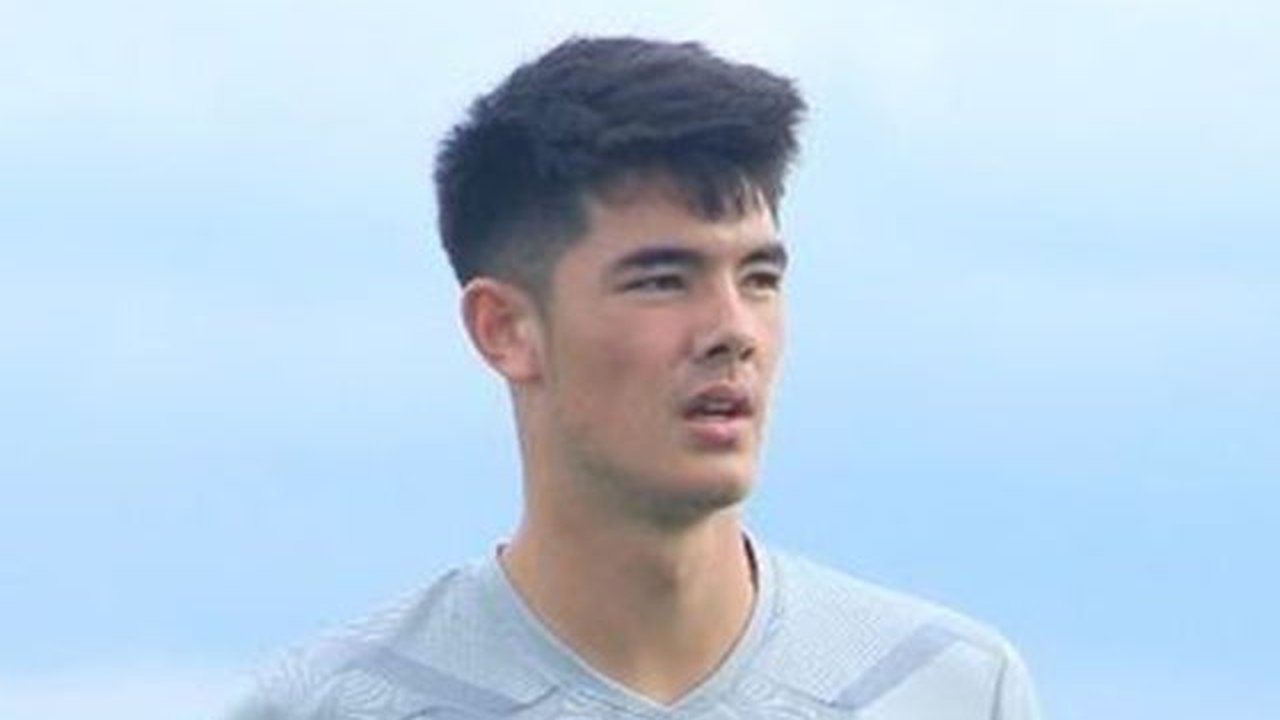 7 Potret Ganteng Elkan Baggott Pemain Timnas Indonesia, Masih 19 Tahun - Disebut Netizen Lebih Segar dari Rumput Lapangan