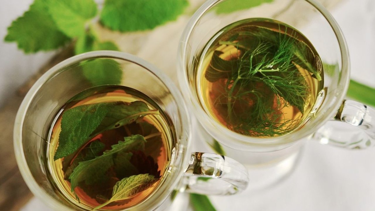 Rahasia Sehat, Merebus Daun Salam dan Jahe untuk Menangkal Kolesterol, Bumbu Dapur Penuh Manfaat!