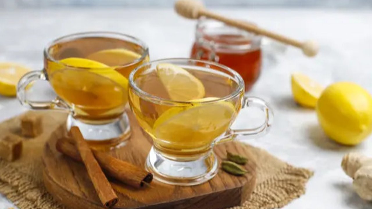 Ilustrasi Teh Herbal (Sumber: freepik.com)