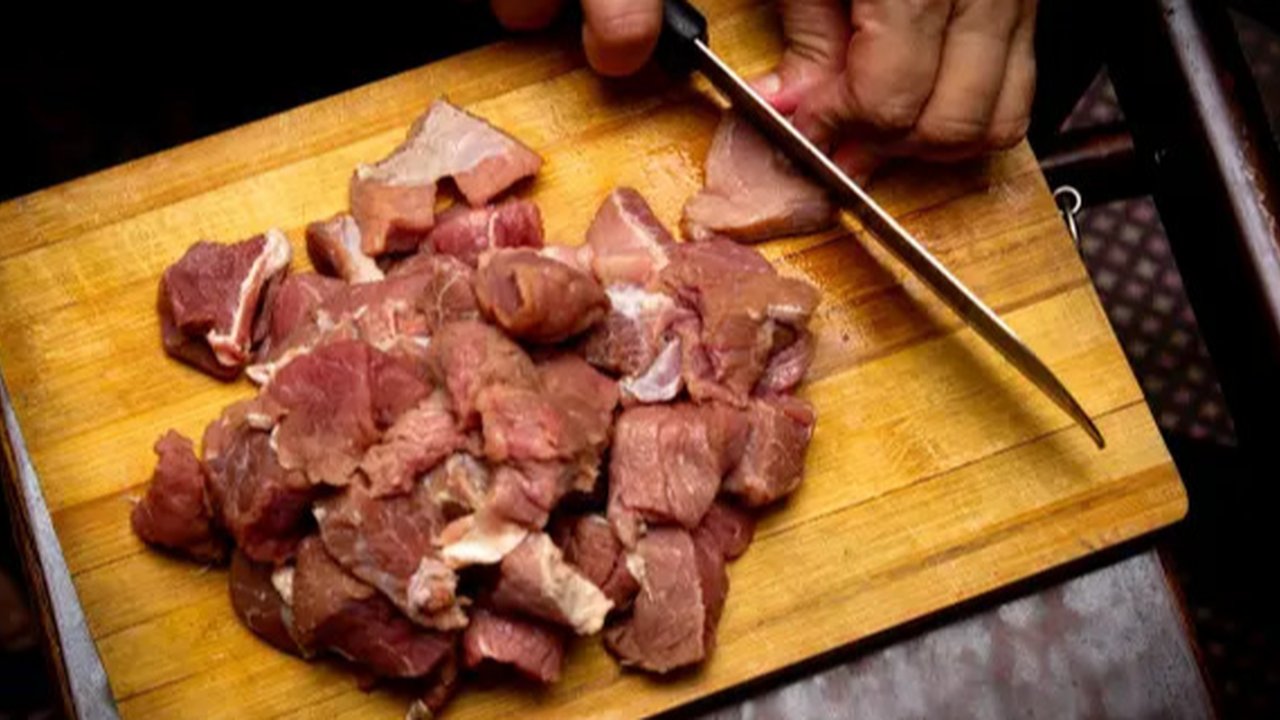 Ilustrasi Daging Kambing Credit: pexels.com/Mark