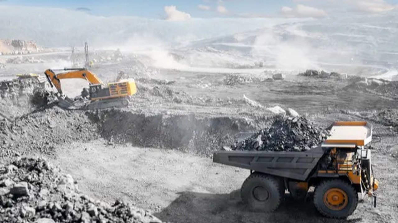 Ilustrasi penambangan. (Freepik)