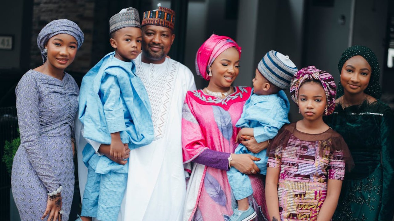 Ilustrasi Foto Keluarga Saat Lebaran