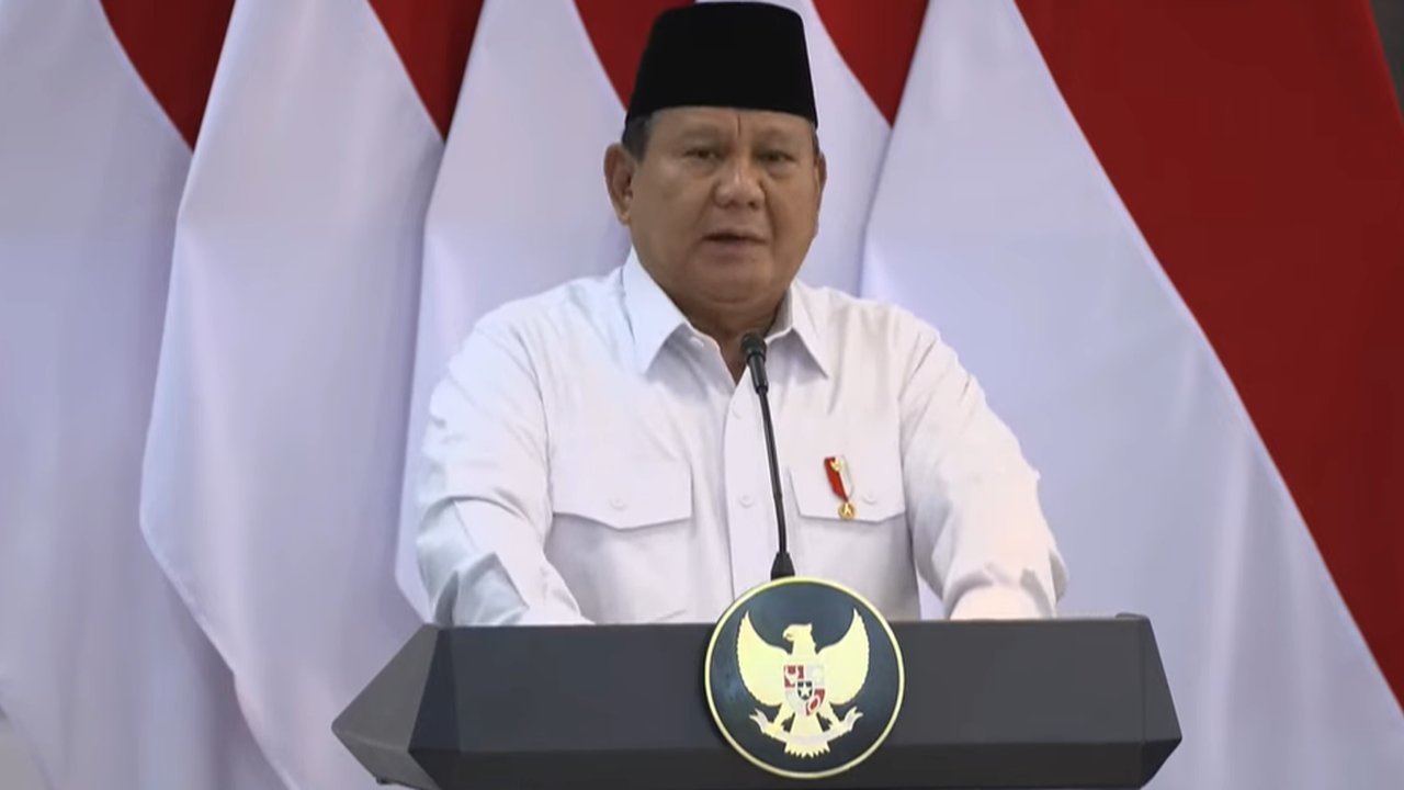 Presiden Prabowo Subianto memimpin Sidang Kabinet Paripurna kedua di Istana Kepresidenan, Jakarta, Jumat sore, dalam suasana bulan puasa, membahas sejumlah program prioritas pemerintah.