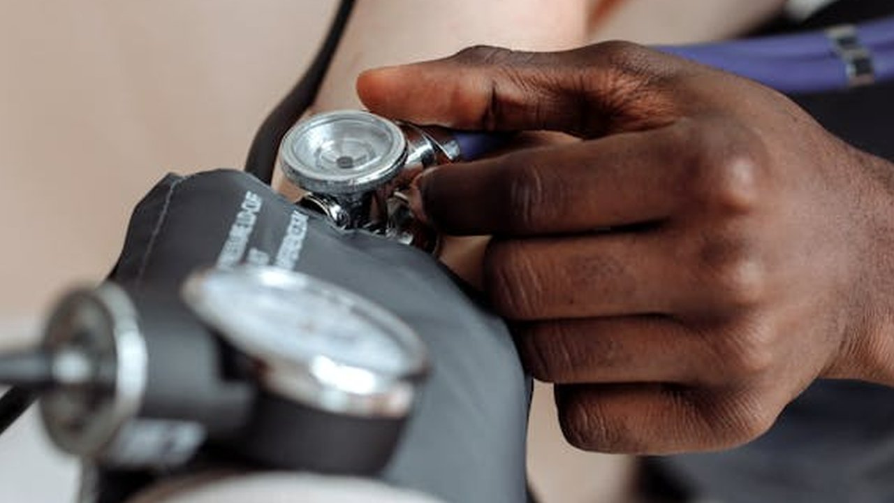 Mengukur Tekanan Darah