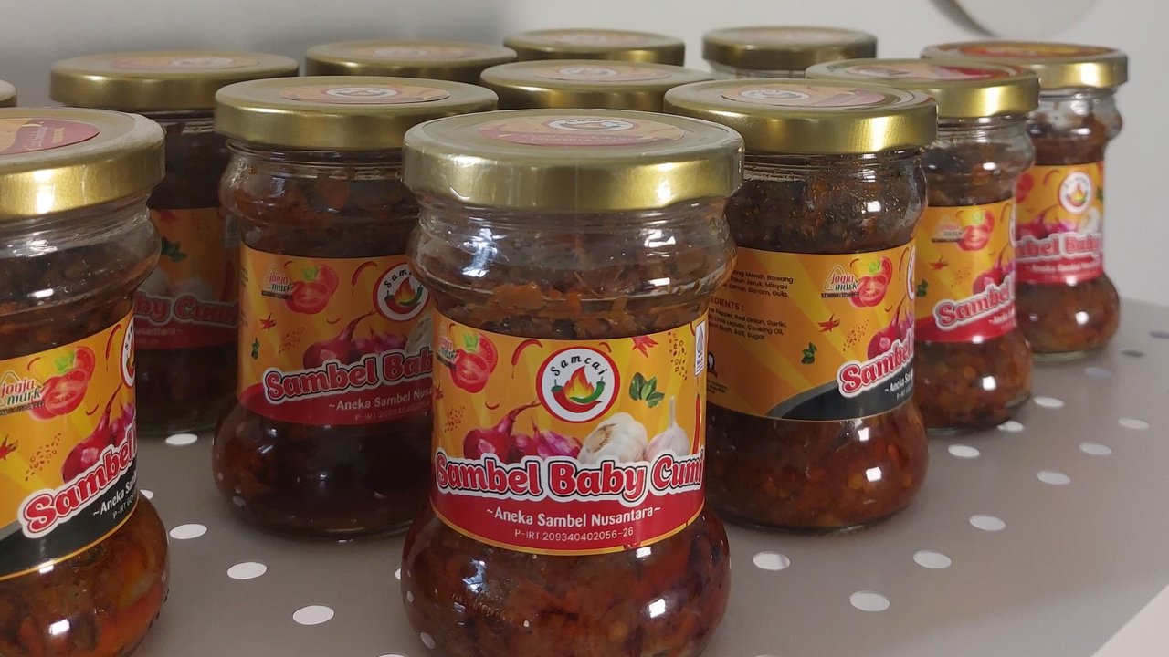 Kisah Perjalanan UMKM Sambal Samcai, dari Dapur Kecil hingga Menembus Pasar Lebih Luas Berkat Binaan BRI