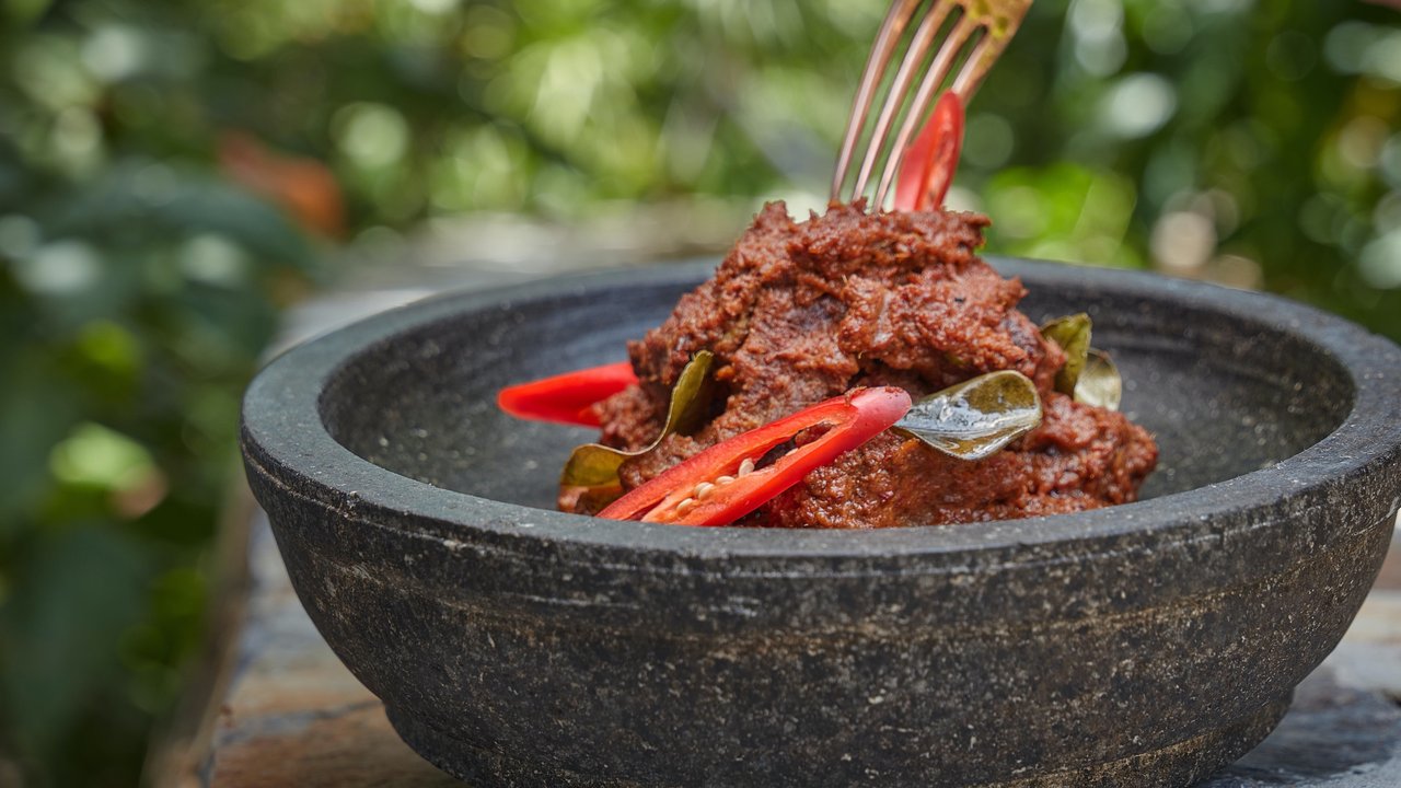 Ilustrasi rendang (Photo by prananta haroun on Unsplash)