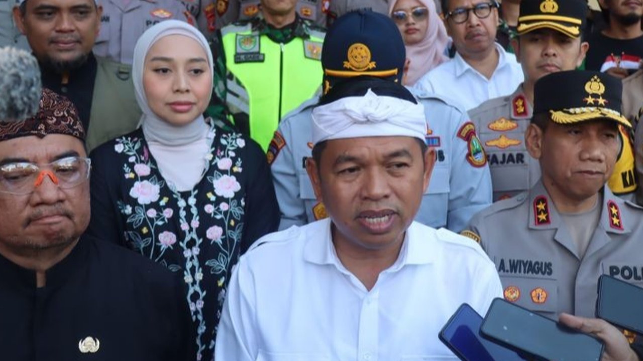 Gubernur Jawa Barat, Dedi Mulyadi, optimistis pendapatan pajak kendaraan akan meningkat signifikan meskipun kebijakan penghapusan tunggakan pajak berpotensi menghilangkan pendapatan hingga Rp30 triliun.