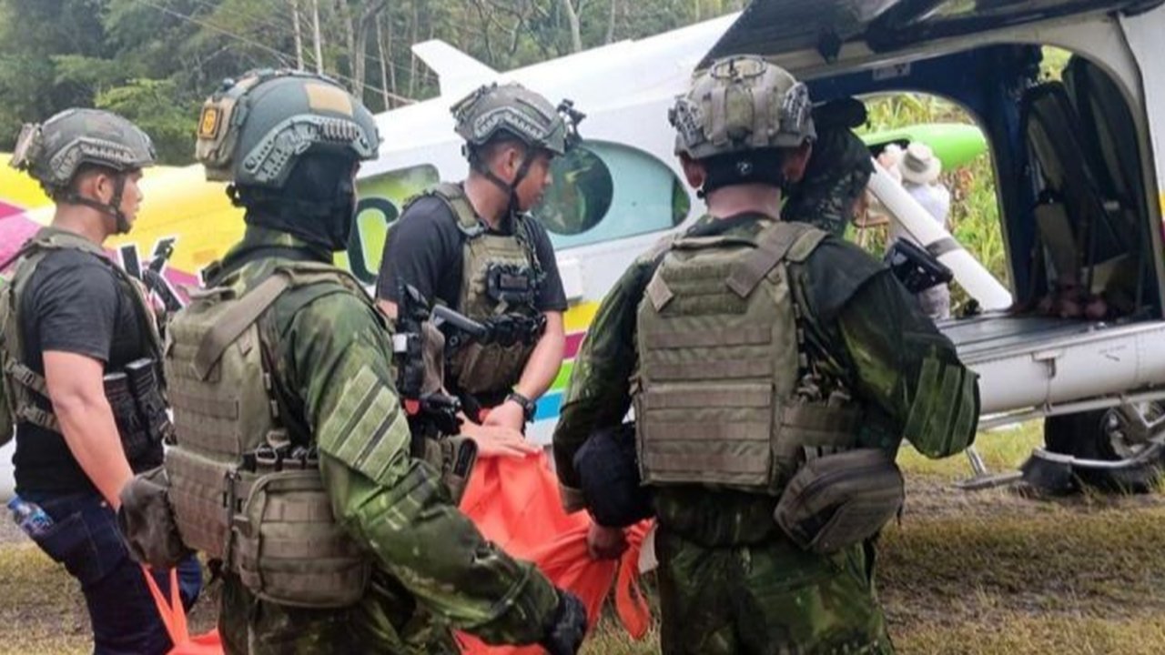 Komisi X DPR RI mendesak pemerintah meningkatkan perlindungan guru dan tenaga kesehatan di daerah rawan konflik Papua, menyusul serangan KKB yang menewaskan seorang guru di Yahukimo.