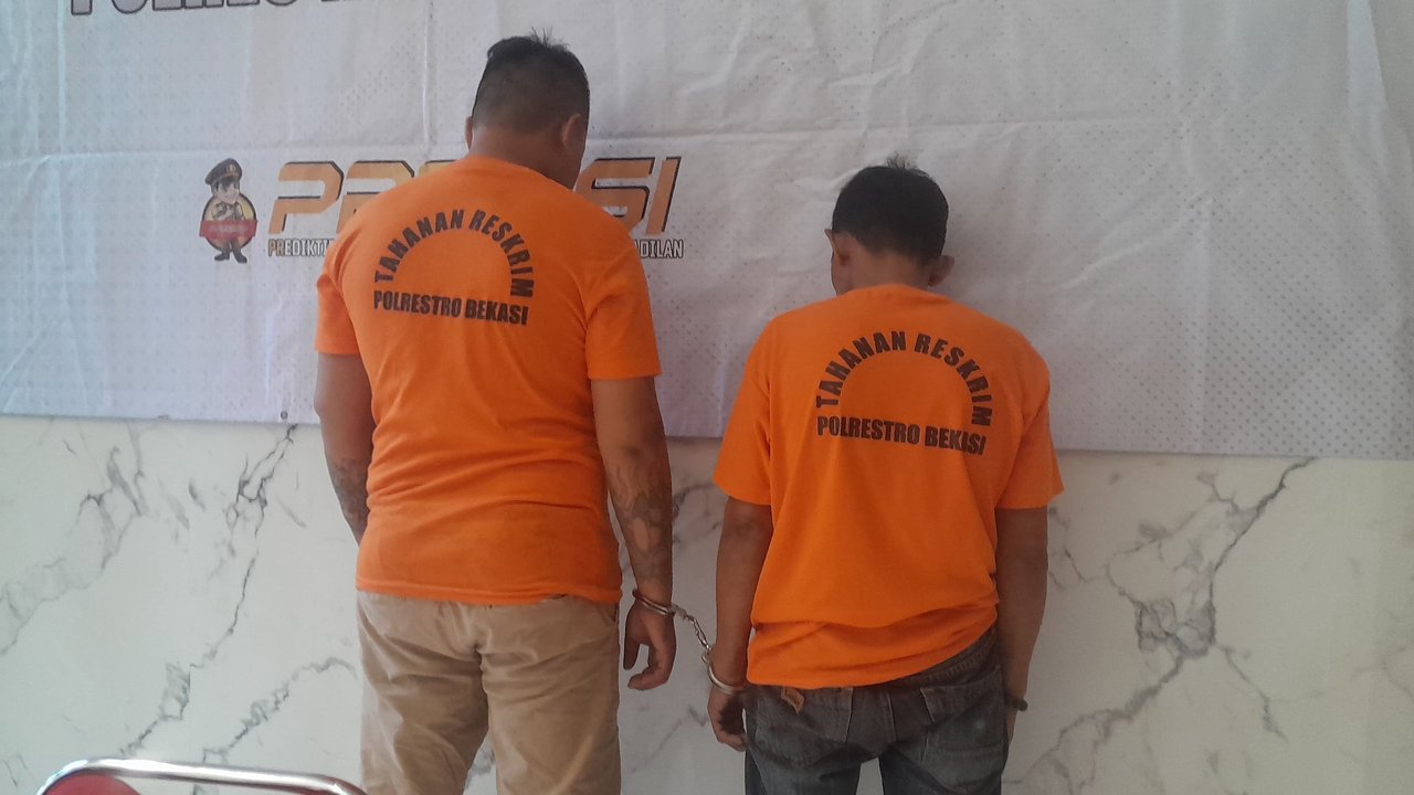 Dua Pria Berseragam Mirip ASN Ditangkap Polisi usai Peras Pedagang Pasar CIbitung