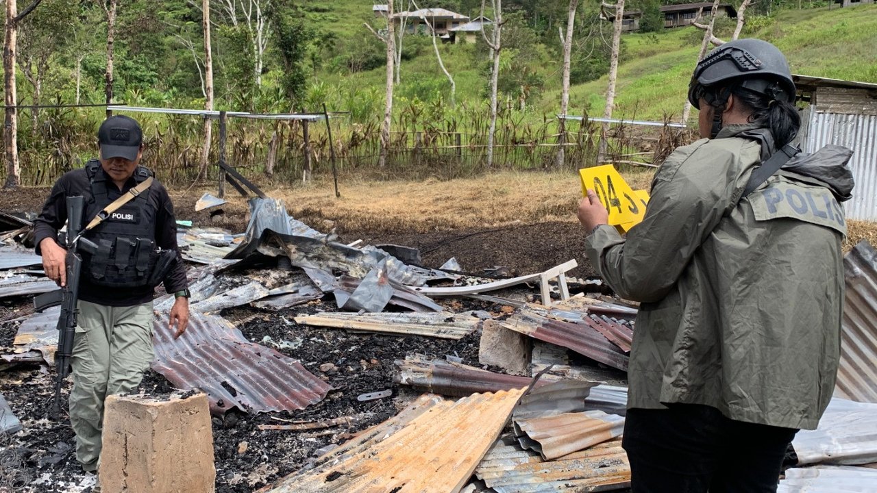KKB Serang Guru dan Tenaga Kesehatan di Yahukimo Selama Dua Hari, Pakai Senjata Tajam dan Bakar Sekolah dan Rumah Dinas