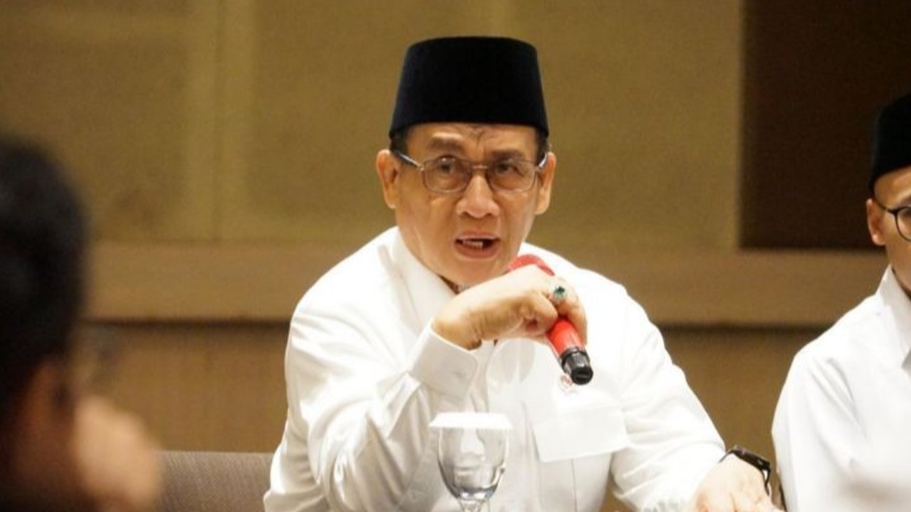 Wamenag tegaskan Sekolah Rakyat merupakan program baru, bukan revitalisasi pesantren atau madrasah, untuk pemerataan pendidikan bagi masyarakat miskin.