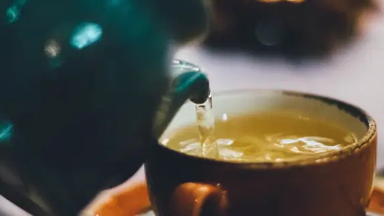 ilustrasi teh hijau penghilang dehidrasi saat puasa/pexels