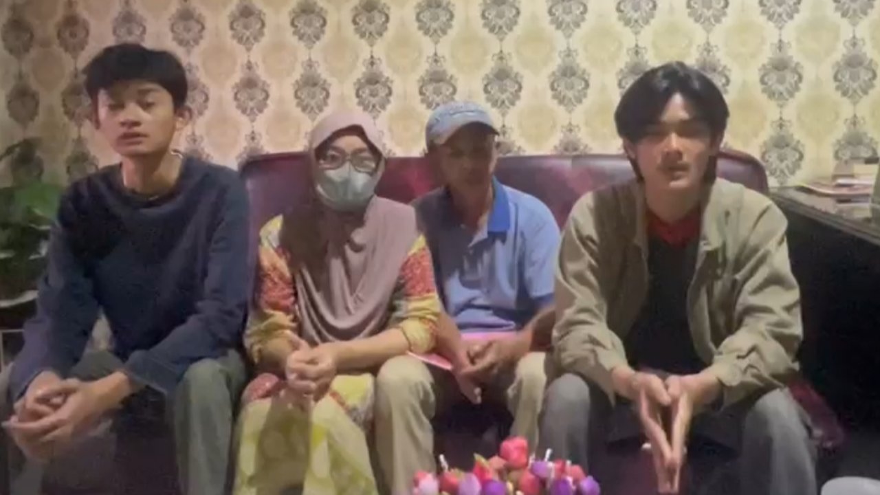 Aksi dua remaja kakak-beradik yang berniat menjual ginjal demi membebaskan ibu mereka yang ditahan