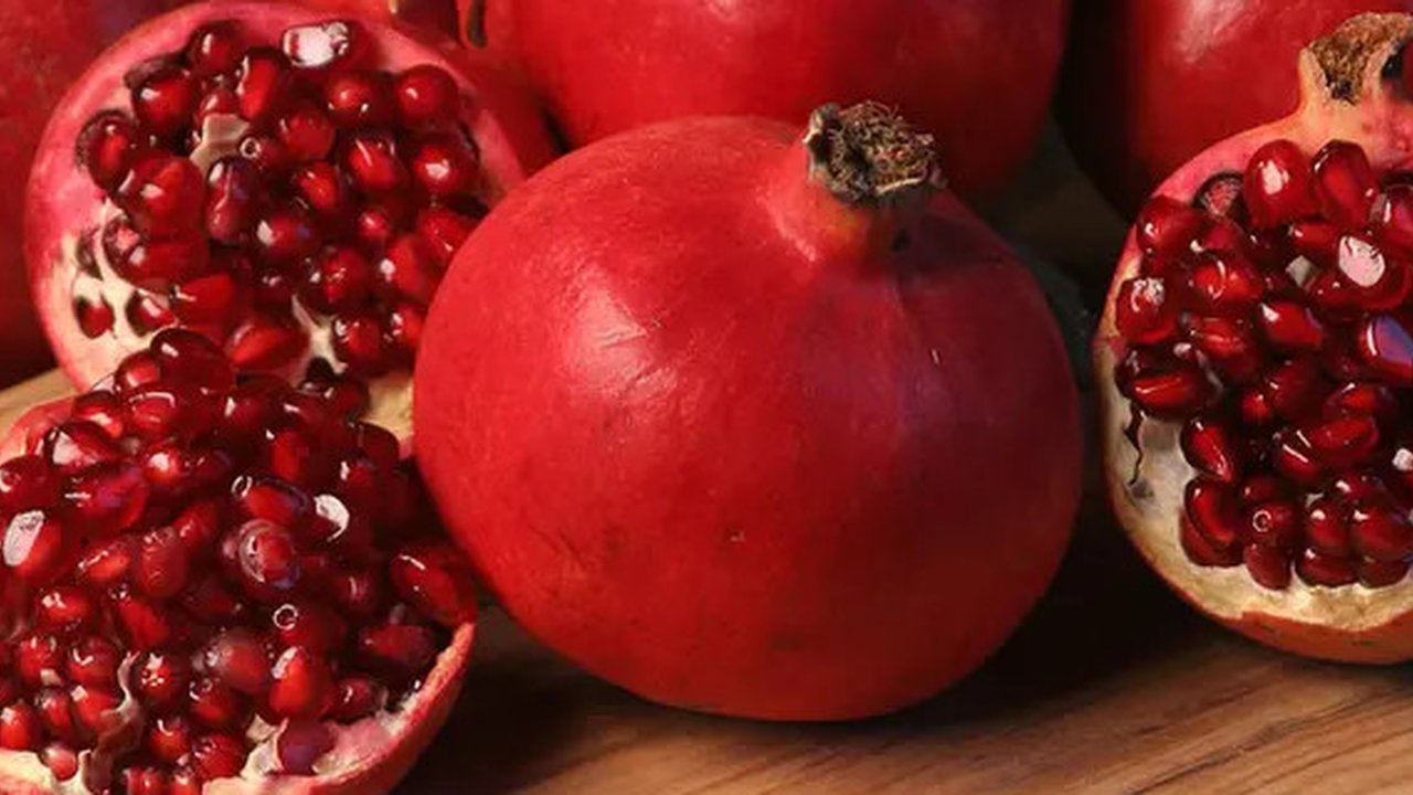 Buah delima (Foto: www.thefruitcompany.com)