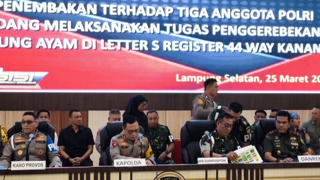 Dua personel TNI AD ditetapkan sebagai tersangka dalam kasus penembakan anggota polisi dan judi sabung ayam di Way Kanan, Lampung; satu pelaku penembakan dan satu terlibat perjudian.