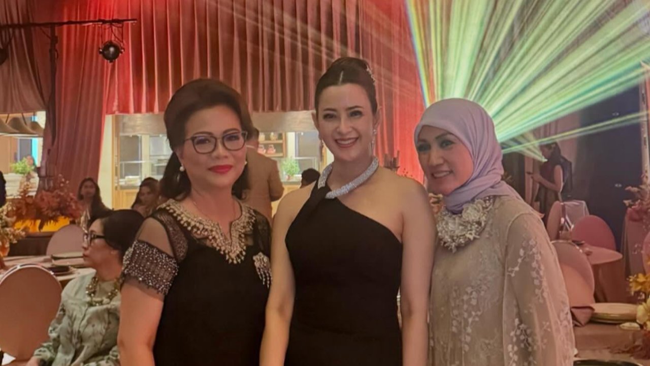Dicopot dari Wadirut Mandiri, Ini Profil Alexandra Askandar Wanita Cantik Berdarah Medan