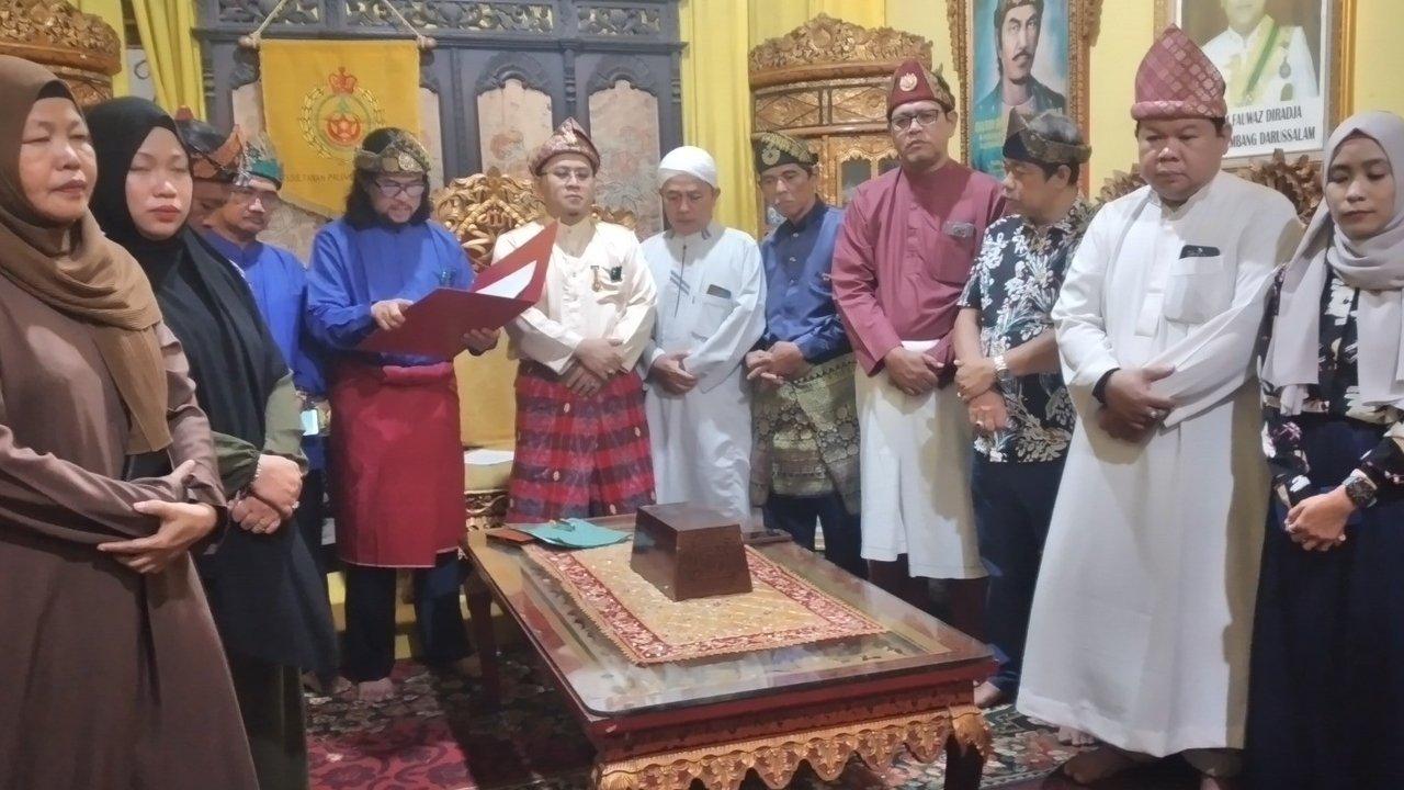 Sultan Mahmud Badaruddin (SMB) IV Raden Muhammad Fauwaz Diradja